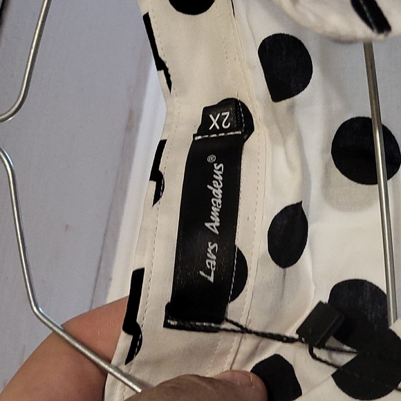 Lars Amadeus white top black dots - Picture 3 of 3